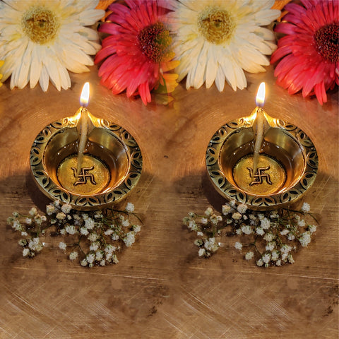 Tortoise Leaf Diya for Pooja Room Kuthu Vilakku Brass Puja Items for Home  Deepam Oil Lamp Indian Diwali Decoration Item Mandir Decor Backdrop Lamps  Made in India Light Wicks Dheepam Set of